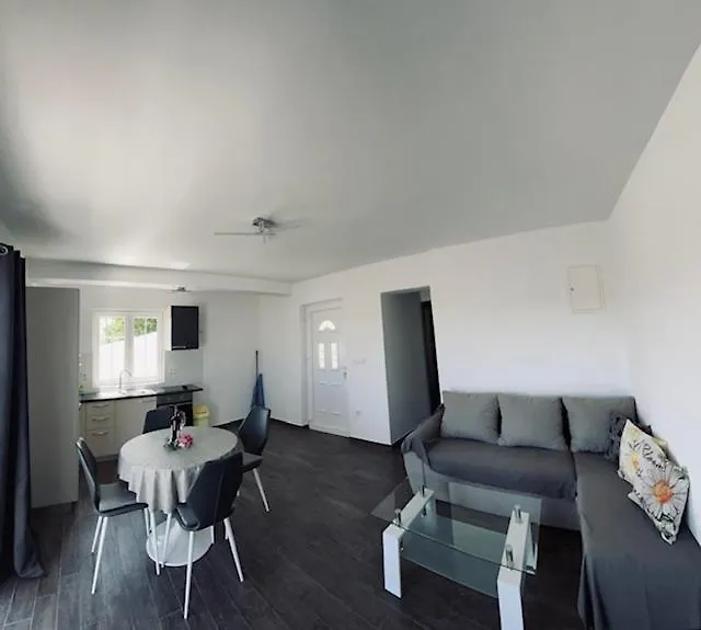 Apartments Marina Lopar