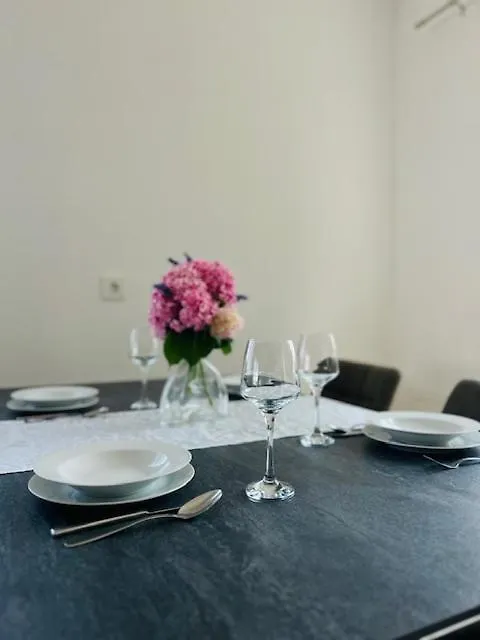 Apartments Marina Lopar 0*,