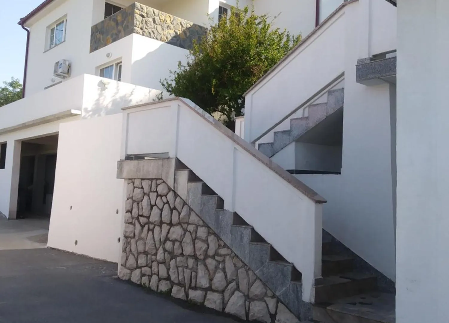Apartments Marina Lopar 0*,