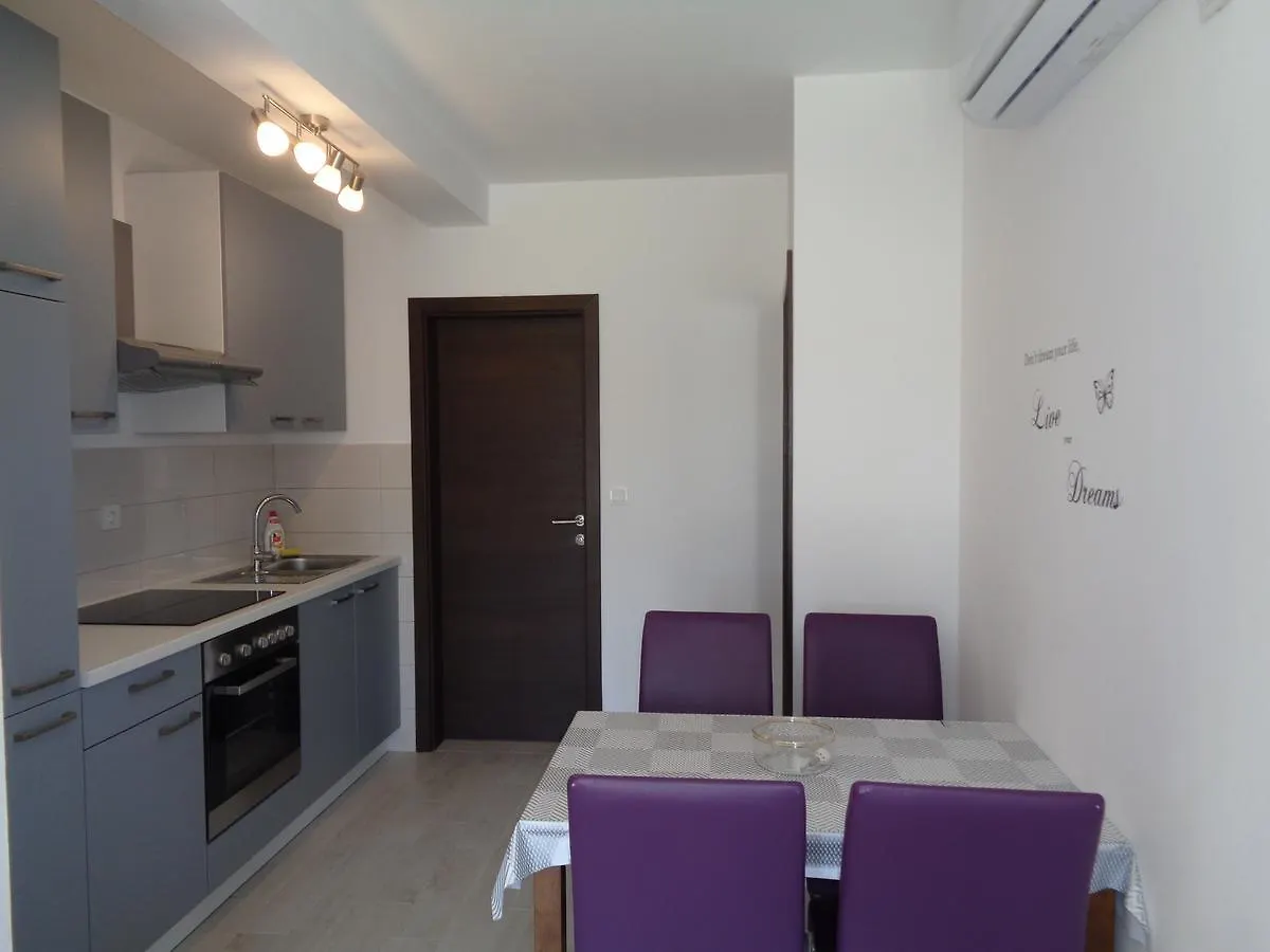 Apartments Marina Lopar