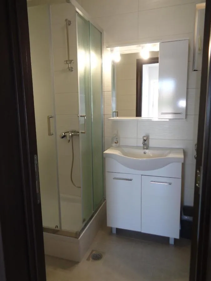 Apartments Marina Lopar 0*,